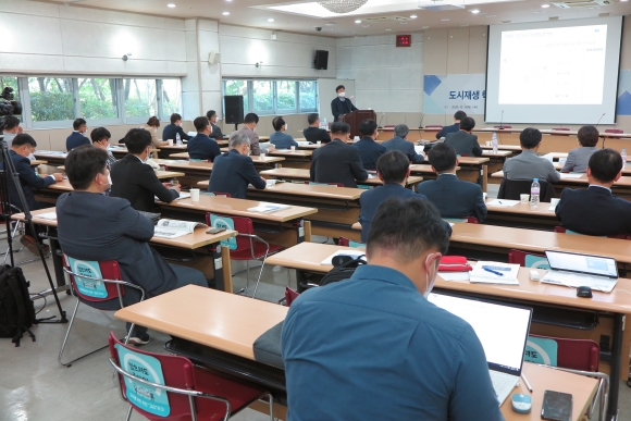 이번 행사는 코로나19로 인한 사회적 거리두기 방역 차원에서 행사 인원을 50명으로 제한했다./엔협