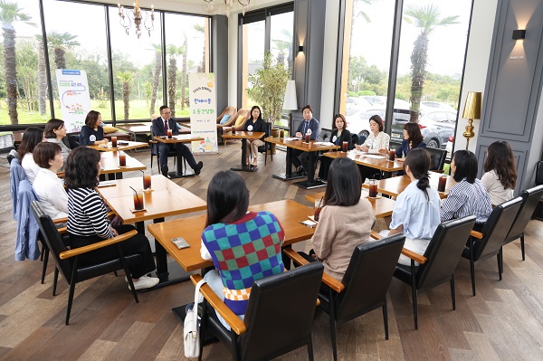 한수원이 지난 25일 CEO와 여성 직원들이 함께하는 소통 간담회를 개최했다.(사진=한국수력원자력)